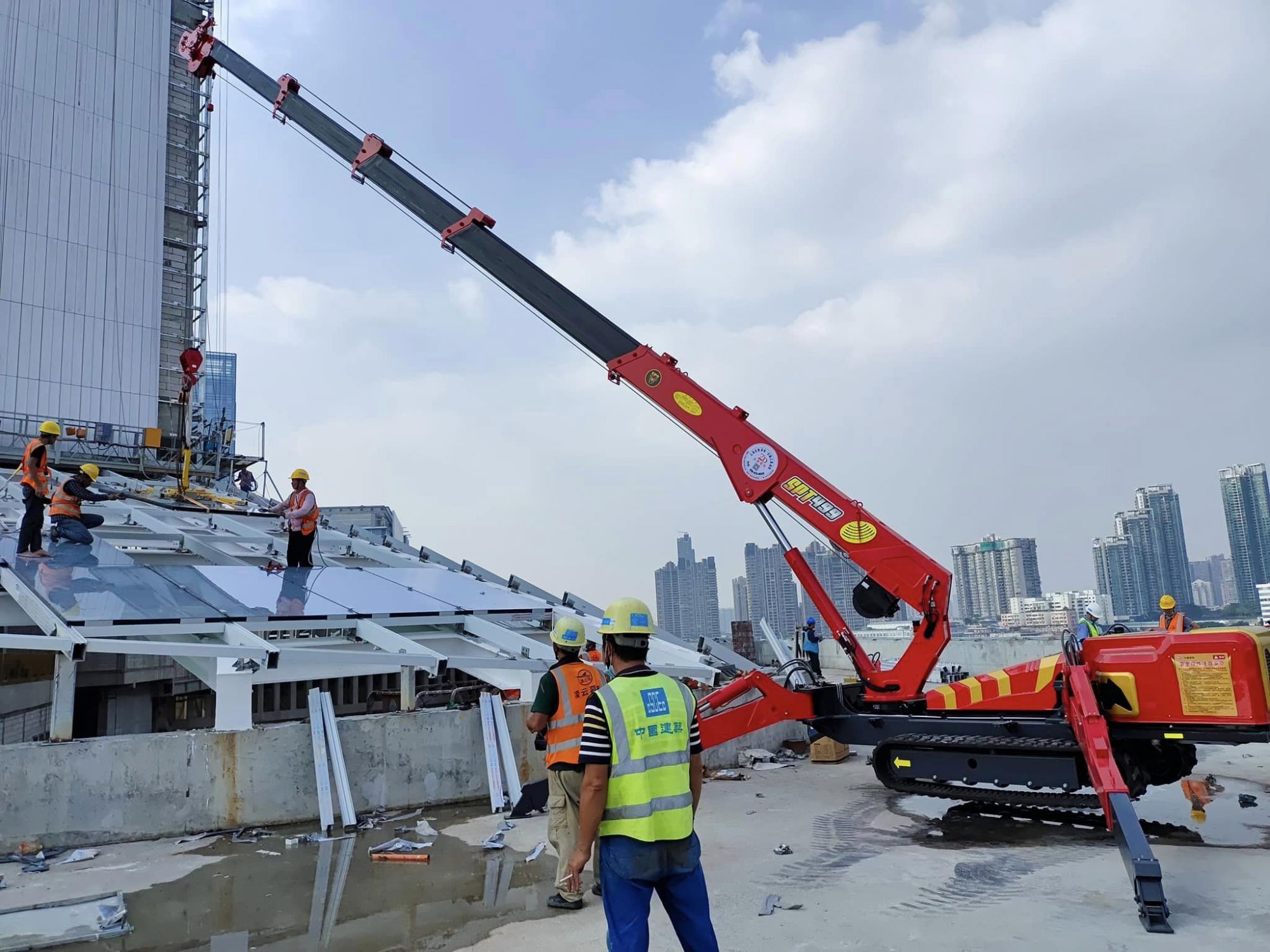 SPT499 spider crane